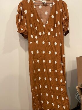 A New Day brown polka dot maxi dress with ruffle sleeves. Size: XXL PREOWNED